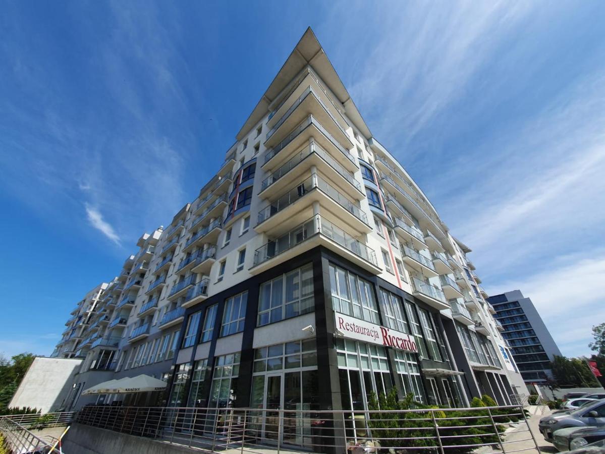 Apartament Prywatny Salon Z Aneksem Kuchennym I Sypialnia W Hotelu Diva Kolobrzeg Exterior photo