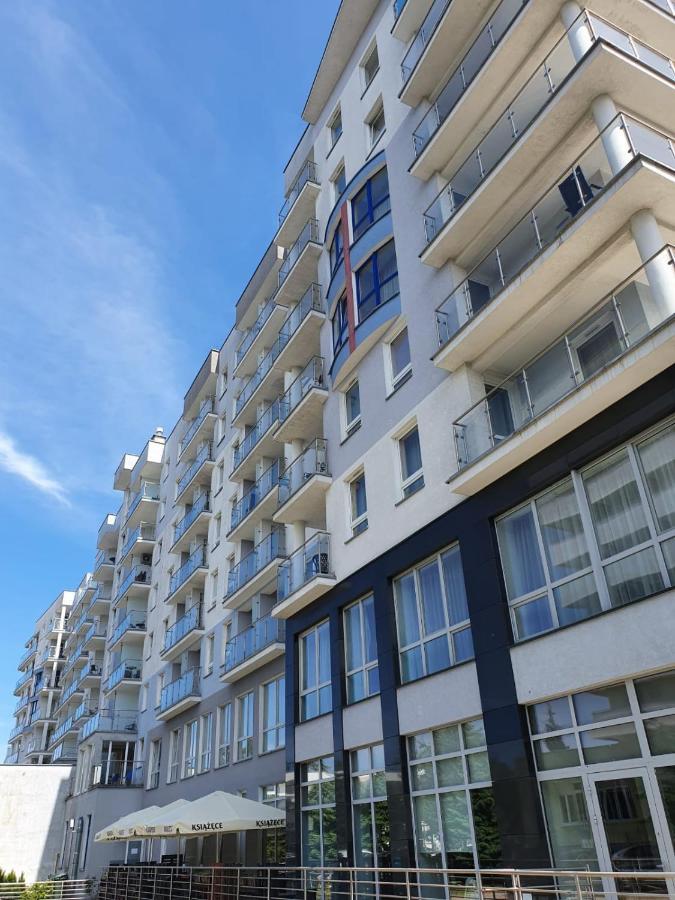 Apartament Prywatny Salon Z Aneksem Kuchennym I Sypialnia W Hotelu Diva Kolobrzeg Exterior photo