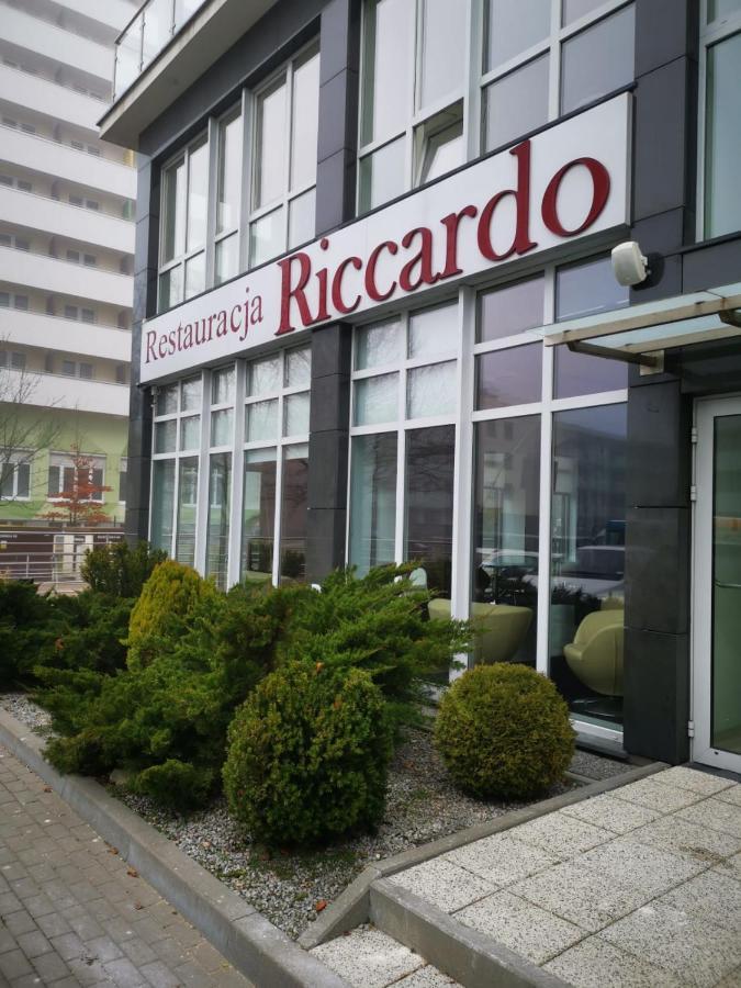 Apartament Prywatny Salon Z Aneksem Kuchennym I Sypialnia W Hotelu Diva Kolobrzeg Exterior photo