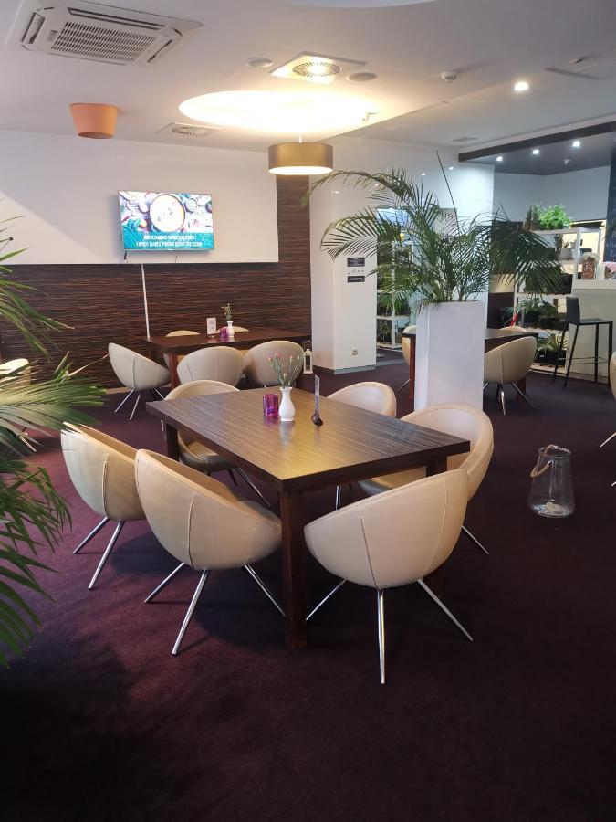 Apartament Prywatny Salon Z Aneksem Kuchennym I Sypialnia W Hotelu Diva Kolobrzeg Exterior photo