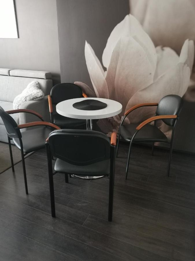 Apartament Prywatny Salon Z Aneksem Kuchennym I Sypialnia W Hotelu Diva Kolobrzeg Exterior photo